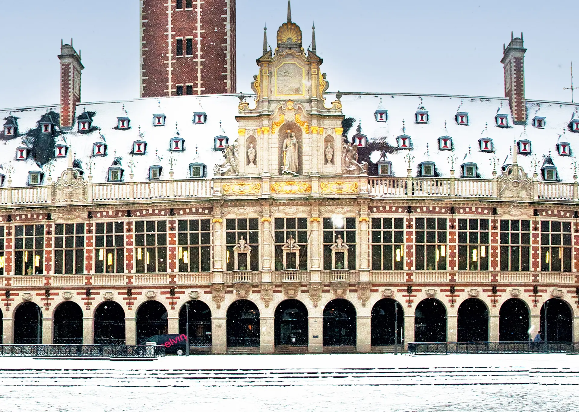 Biblioteca Universitaria de Lovaina, Bélgica con nieve- Actividades en Lovaina - Buendía