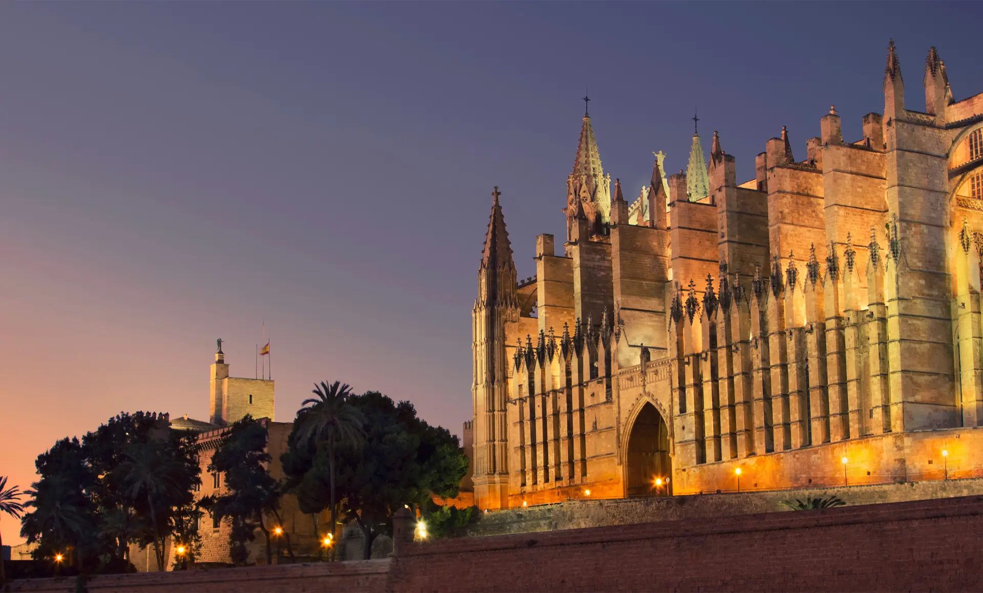 Free Tour Nocturno de Misterios y Leyendas por Palma