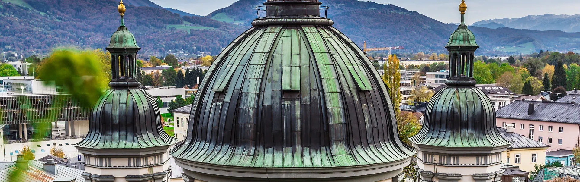 Cupulas de la Catedral de Salzburgo en Austria - Excursión a Salzburgo en Tren desde Múnich - Excursiones y Actividades en español en Múnich - Buendía