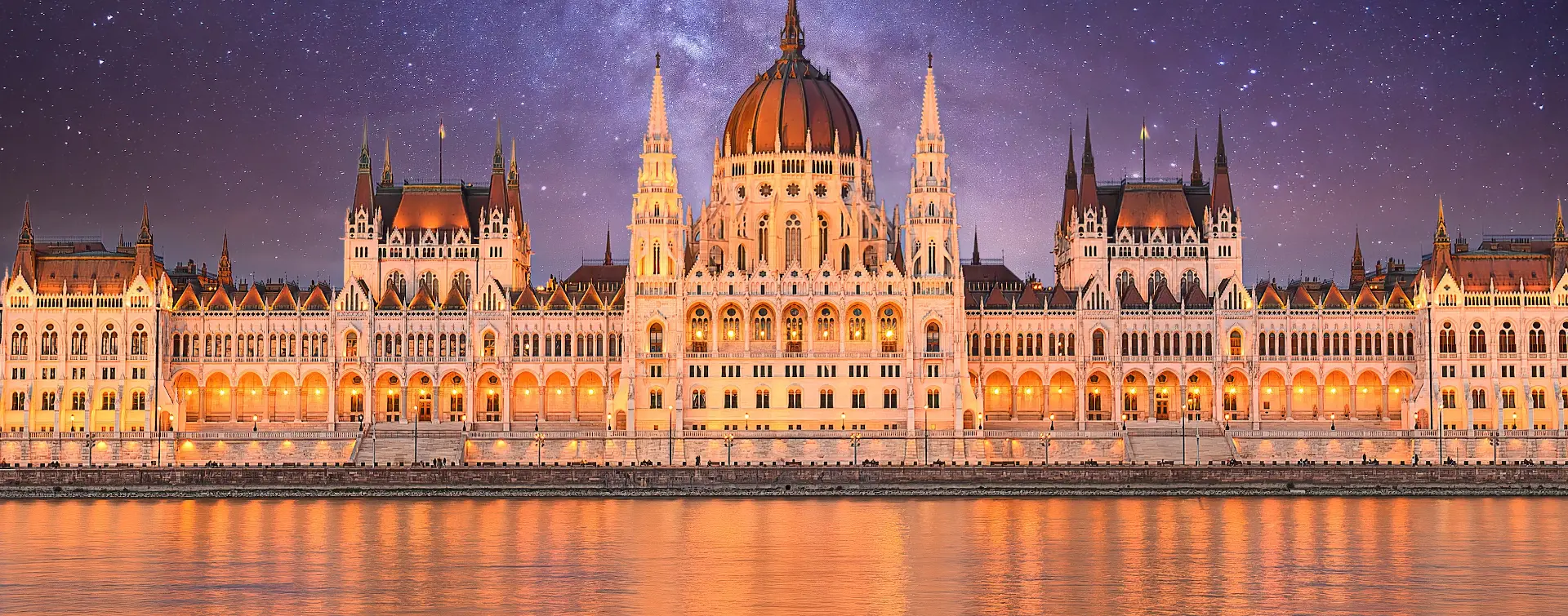 Parlamento Húngaro - Free Tour Misterios y Leyendas de Budapest - Excursiones y Visitas guiadas Buendía Hungría