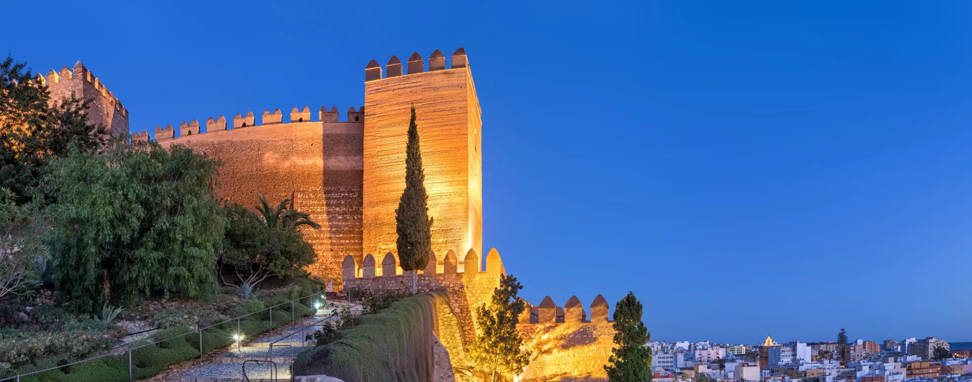 Tour Nocturno de Misterios y Leyendas en Almería