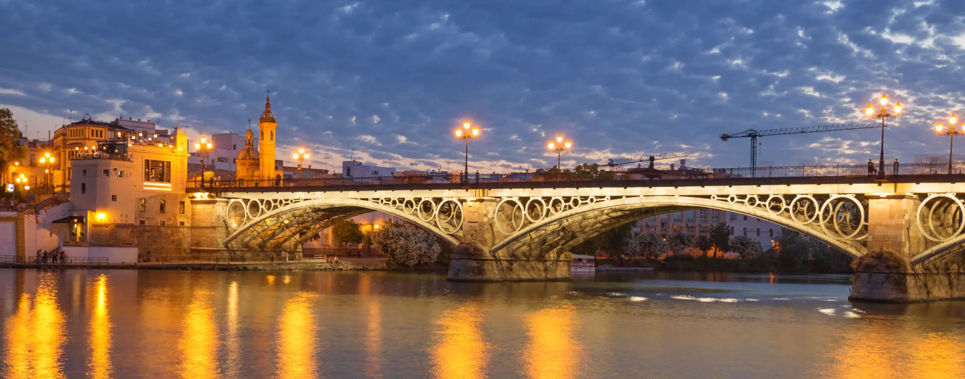 Tour nocturno por el Barrio de Santa Cruz de Sevilla