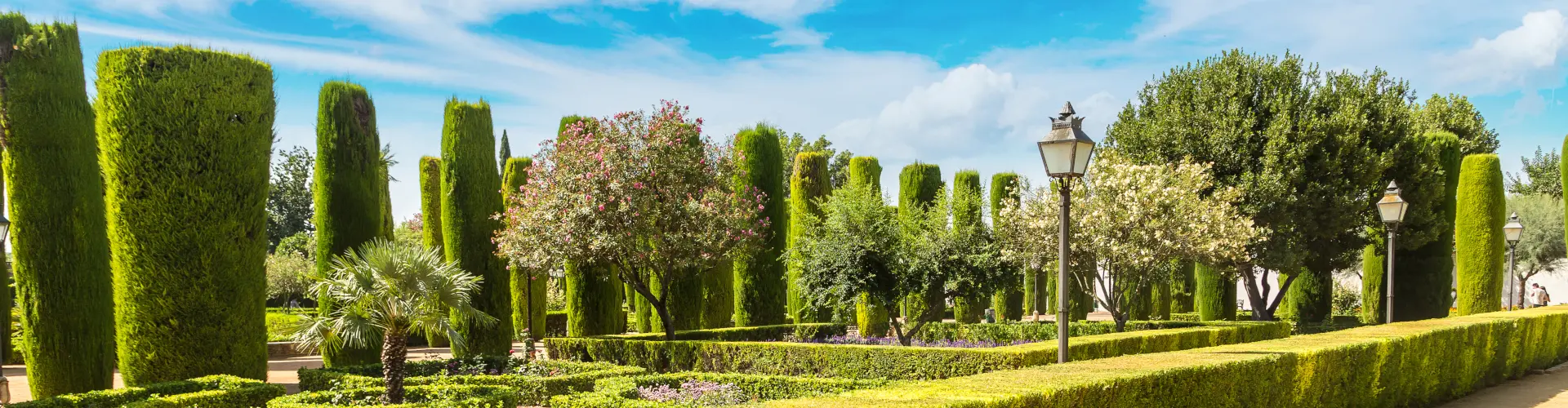Jardines en el Alcazar de los Reyes Cristianos en Cordoba.