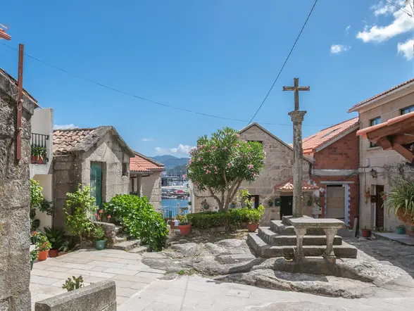 pueblo pesquero de Combarro, ría de Pontevedra, Galicia
