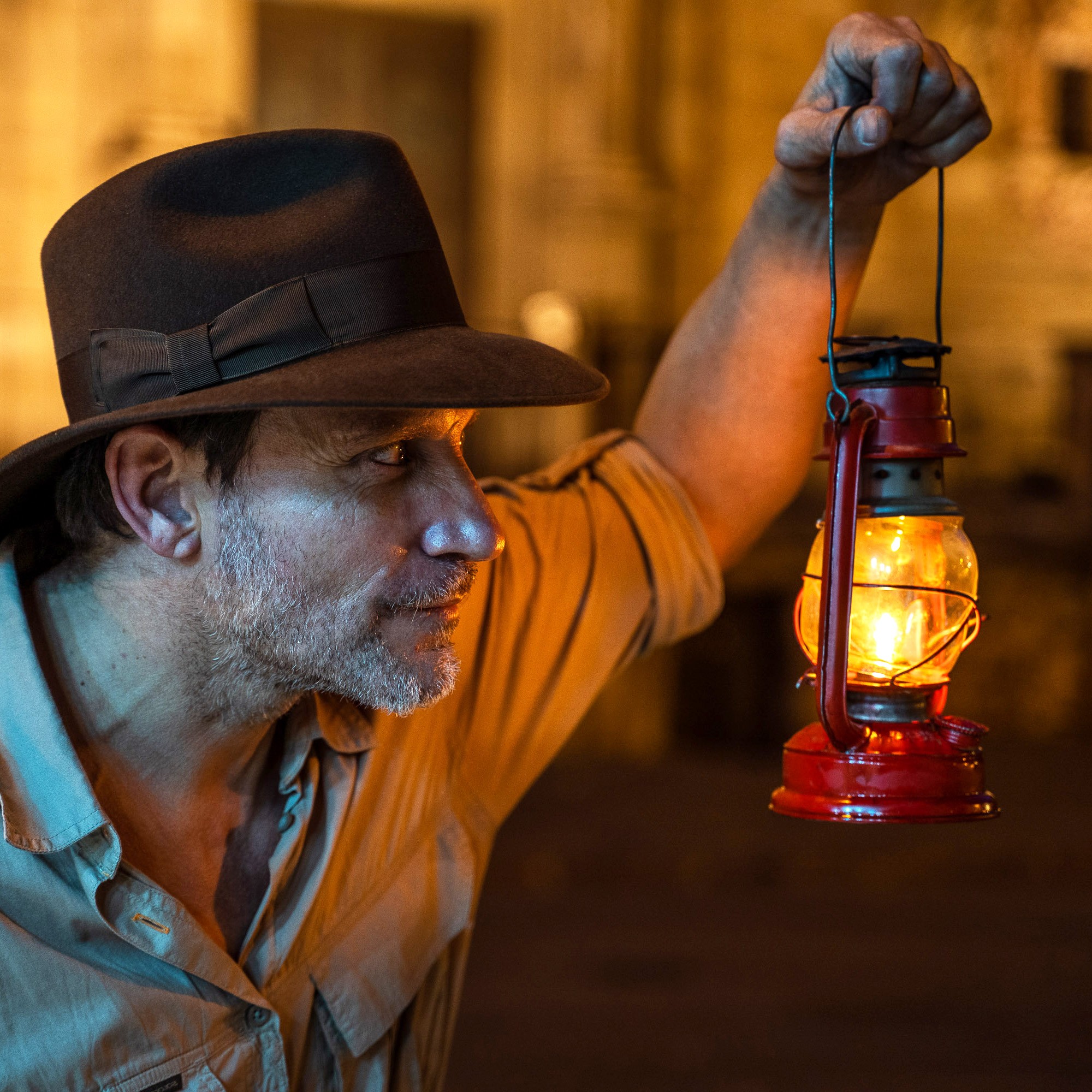 Actor en Valencia Indiana Jones - La Última Cruzada de Indiana Tour - Excursiones y Actividades en Valencia - Buendía