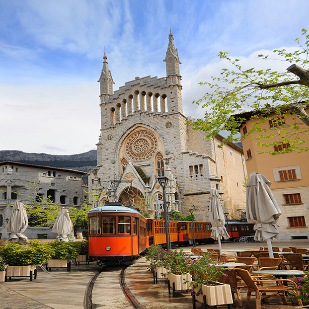 Tren de Sóller, tranvía y Lluc Lluc desde Palma