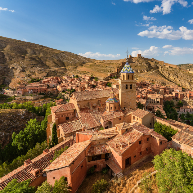 Pueblo medieval de Albarracín y sus murallas en provincia de Teruel - Visita Guiada Albarracín y la Casa Museo - Free tour y Excursiones Buendía Aragón