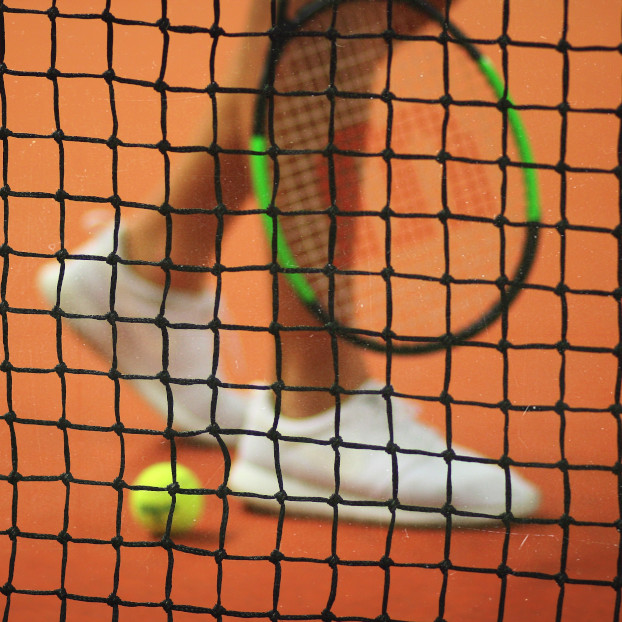 Tenista en pista de tierra - Entradas para Rafa Nadal Museum Xperience - Excursiones y Actividades en Mallorca - Buendía