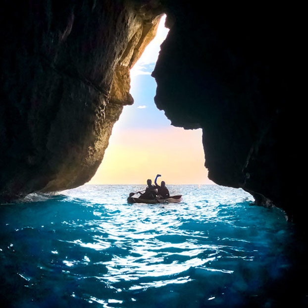 Ruta de las Cuevas en Kayak doble - Actividades y Experiencias Buendía Menorca
