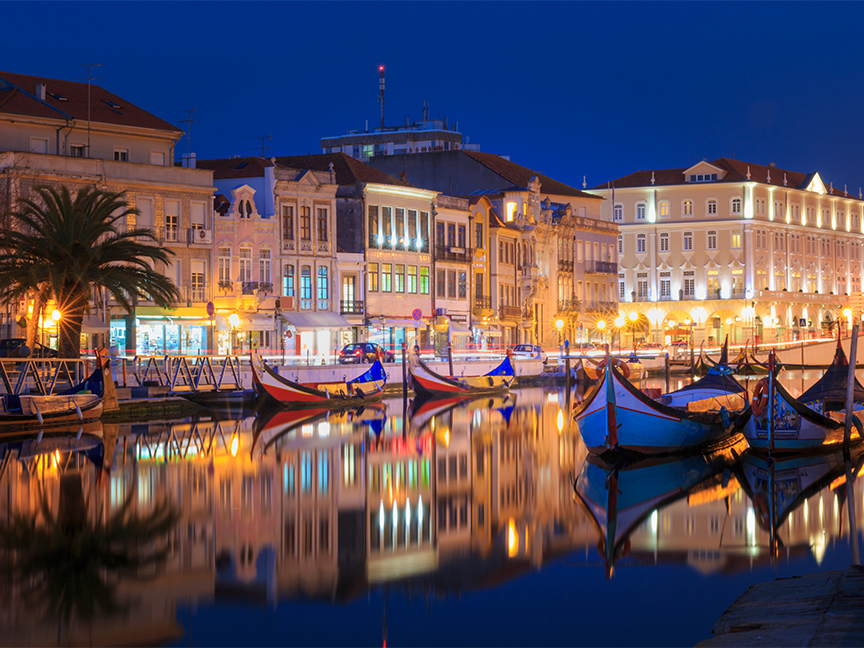 Molicieiros y Mercanteis en los canales de Aveiro por la noche - Free Tour Nocturno por Aveiro- Actividades y Visitas guiadas Buendía Portugal