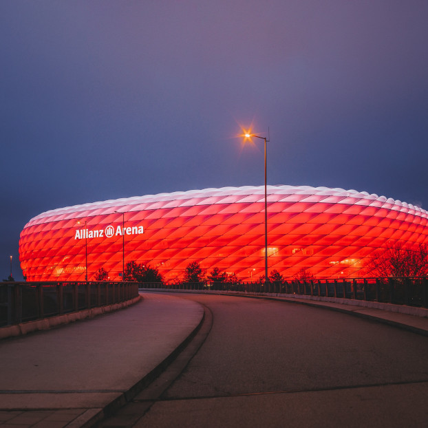 Visita Guiada en Bus por Múnich y Entradas al Allianz Arena