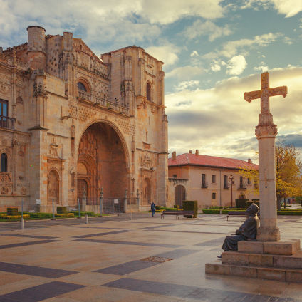 Visita guiada por el convento de San Marcos