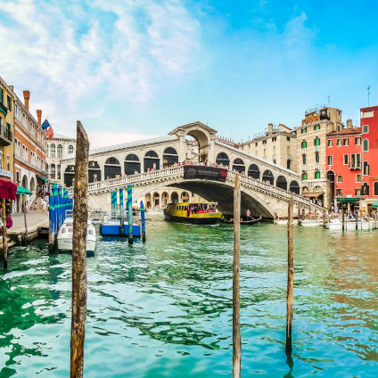 Tour a pie por Rialto y paseo en barco