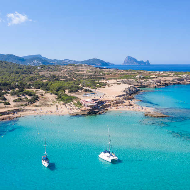 Excursión en lancha rápida por las calas de Ibiza