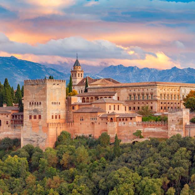 Visitar la Alhambra de Granada con audioguía en español
