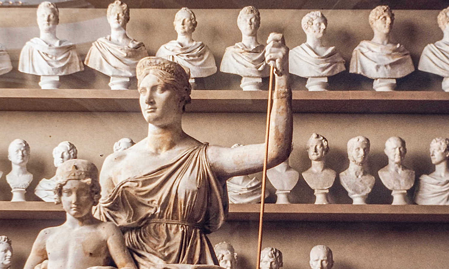 La Galería de la Academia es de uno de los museos mas importantes de Florencia, con otras obras como Los esclavos o El rapo de las sabinas.