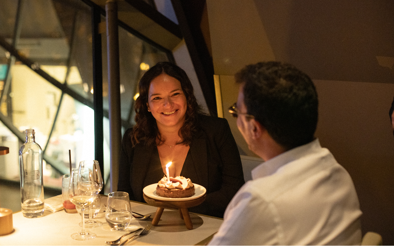 También es idóneo para celebrar alguna ocasión especial, como un cumpleaños, un aniversario o, incluso, una pedida de mano. Más romántico, imposible.