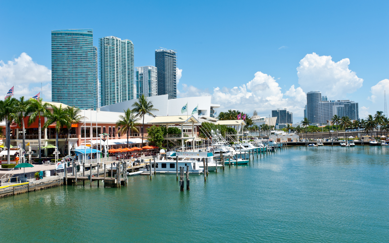 La travesía por las islas de Miami Beach te permitirá conocer las mansiones de los famosos.