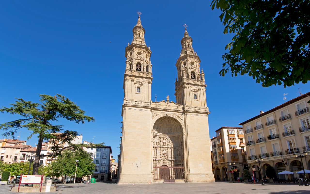 Portada principal de la Concatedral de Logroño