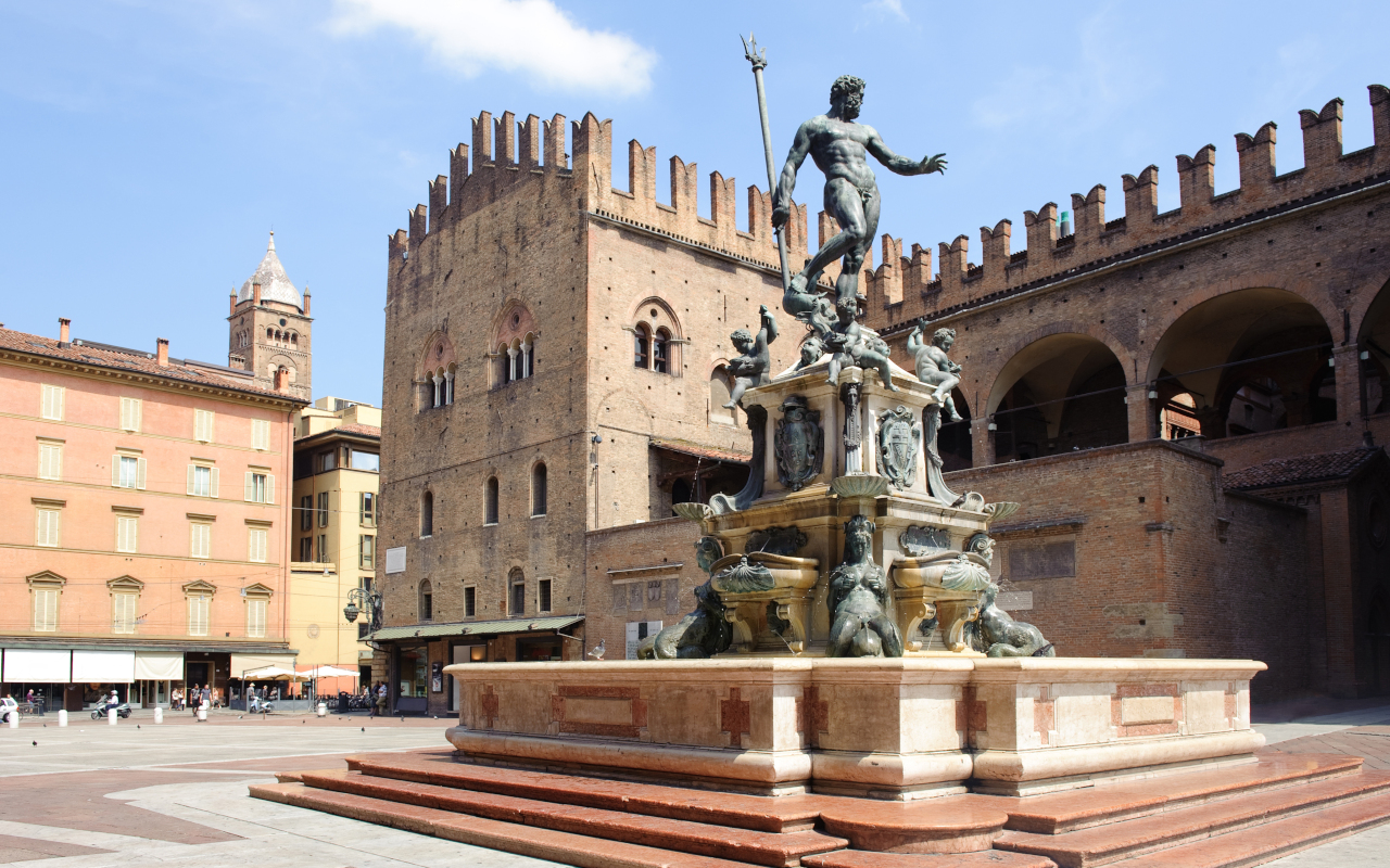 La fuente de Neptuno, en plena Piazza Maggiore, todo un símbolo de Bolonia.