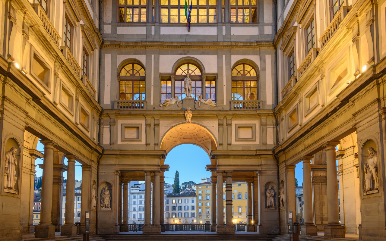 El interior de la Galería Uffizi de Florencia alberga verdaderas obras de arte.