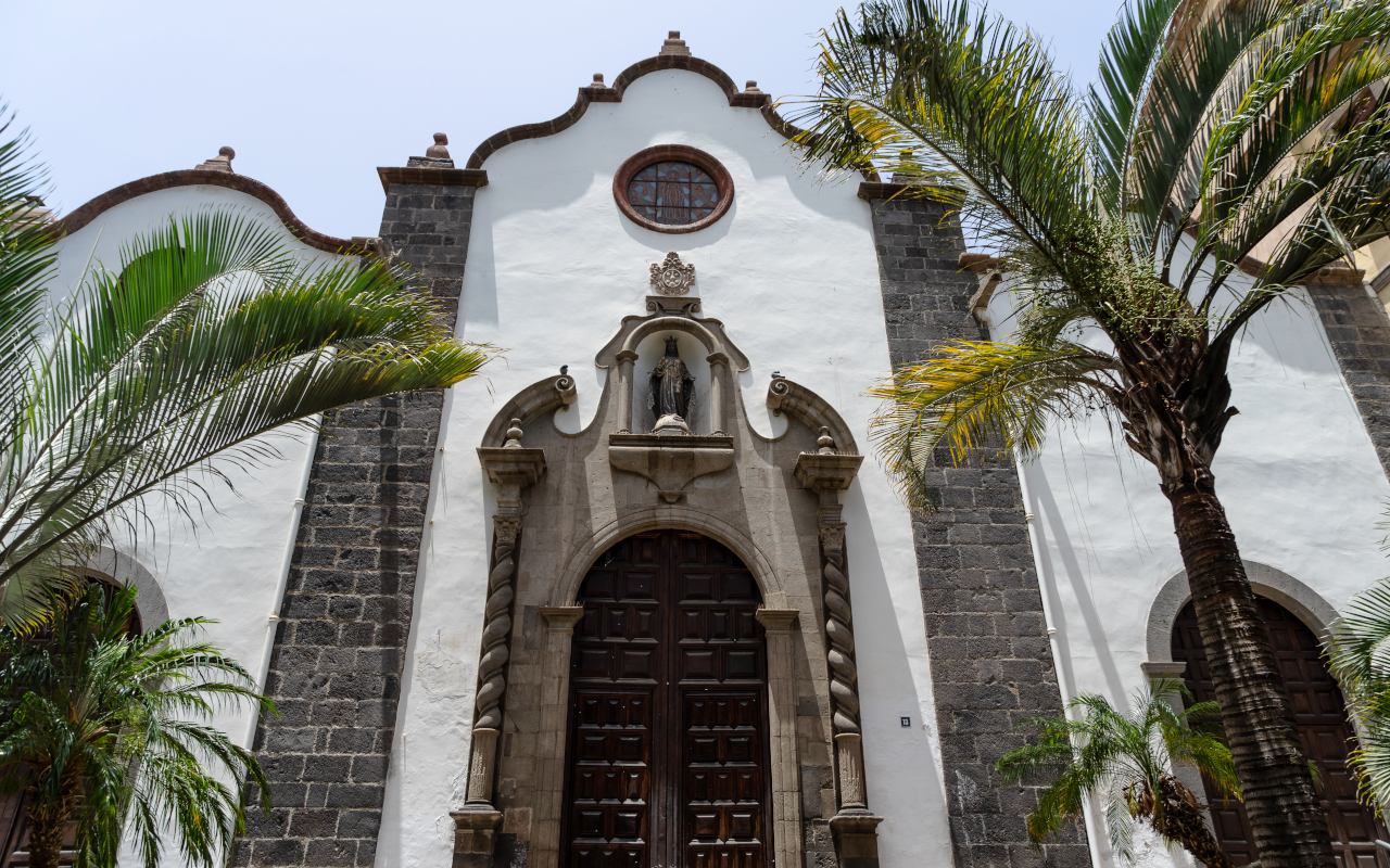 Iglesia de San Francisco, frente a la plaza homónima, que visitaremos.