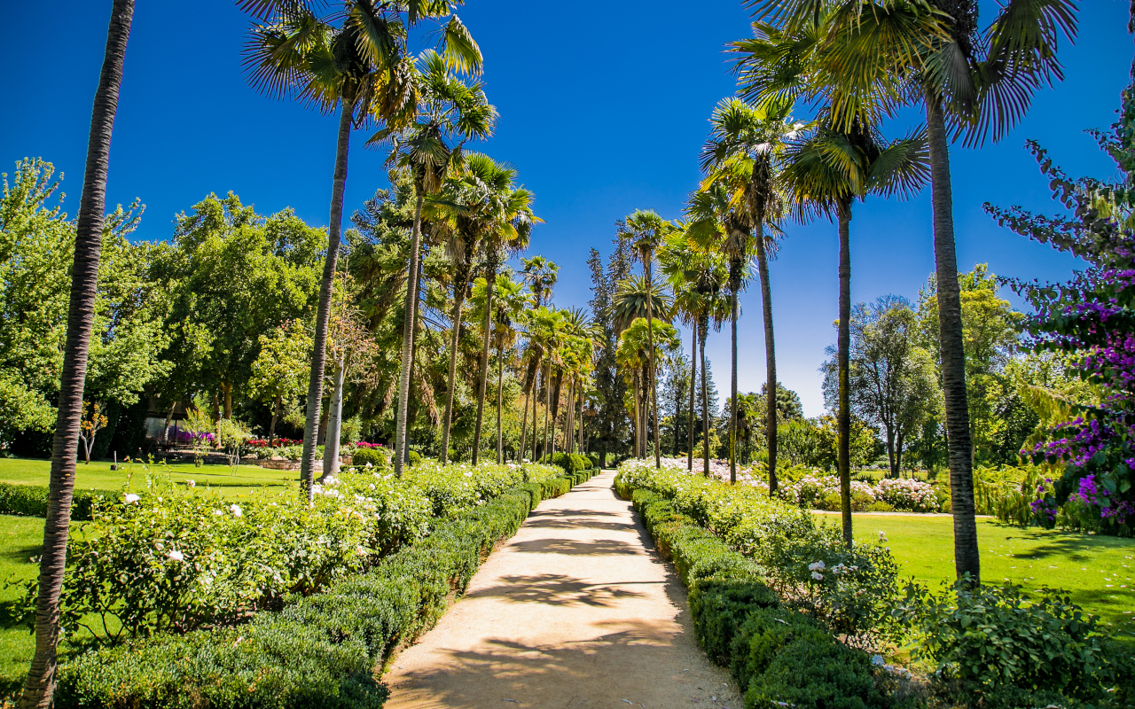Los jardines son otro de los atractivos turísticos que se fusionan con la belleza del entorno.
