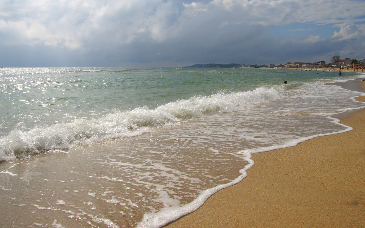 Nada en las aguas del Mar Negro y vuelve a casa completamente renovado.