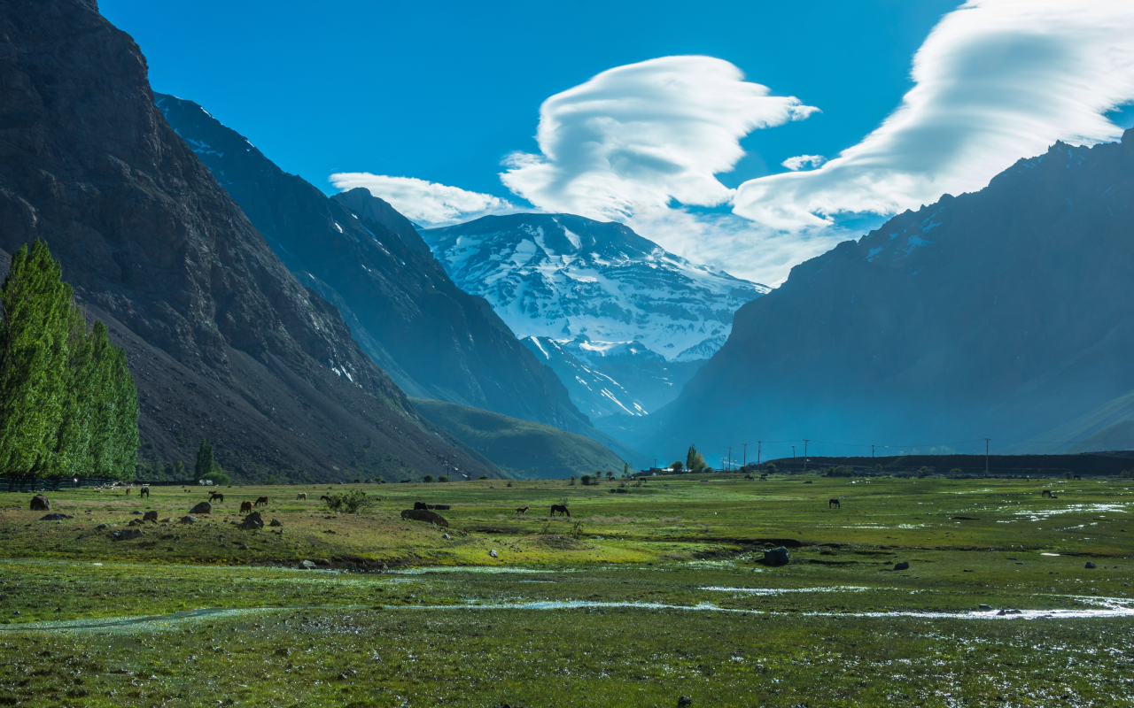 Los paisajes de la región del Cajón de Maipo son conocidos la belleza de la Cordillera de los Andes.