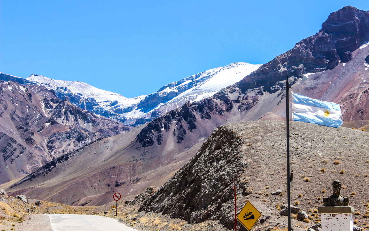 Acceso al Aconcagua, en la Cordillera de los Andes.