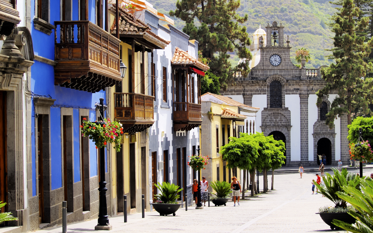 La Villa de Teror alberga la Basílica de Nuestra Señora del Pino, patrona de Gran Canaria.