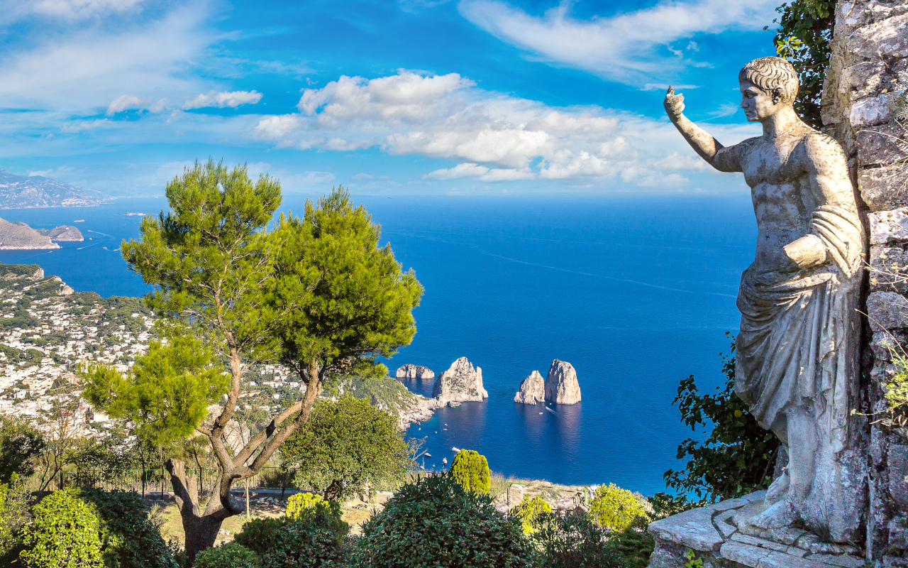 Monte Solero, al que se puede subir en telesilla, que no puede faltar en tu tour por Capri y Anacapri.