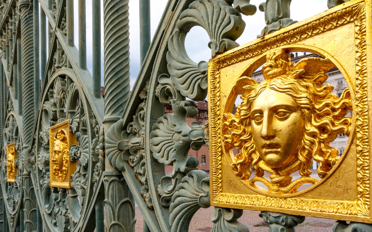 Ornamentación y muestras artísticas de la visita guiada por el palacio.