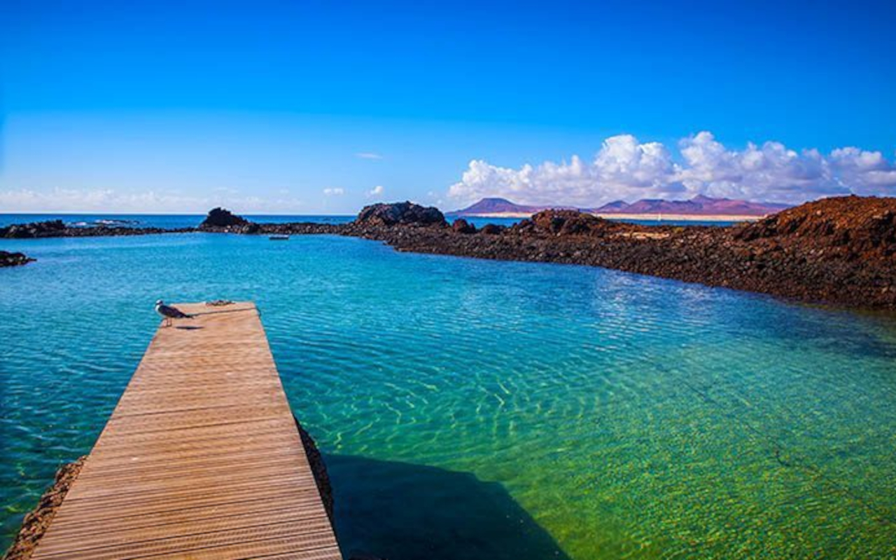 Las piscinas naturales de Isla de Lobos son de lo mejor para ver en tu visita.