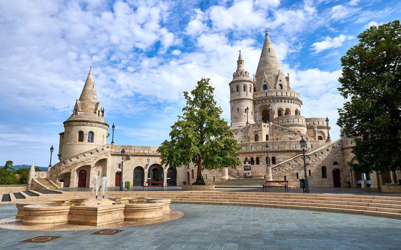 Bastión de los Pescadores, en el barrio del Castillo, uno de los monumentos del tour guiado por Budapest desde el que obtener vistas únicas de la ciudad.