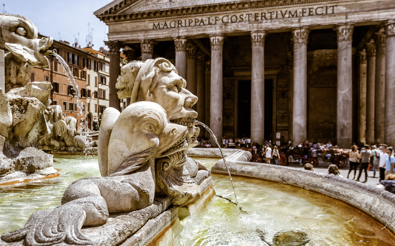 Exteriores del Panteón de Roma, perfectos para pasear después de acceder al templo.