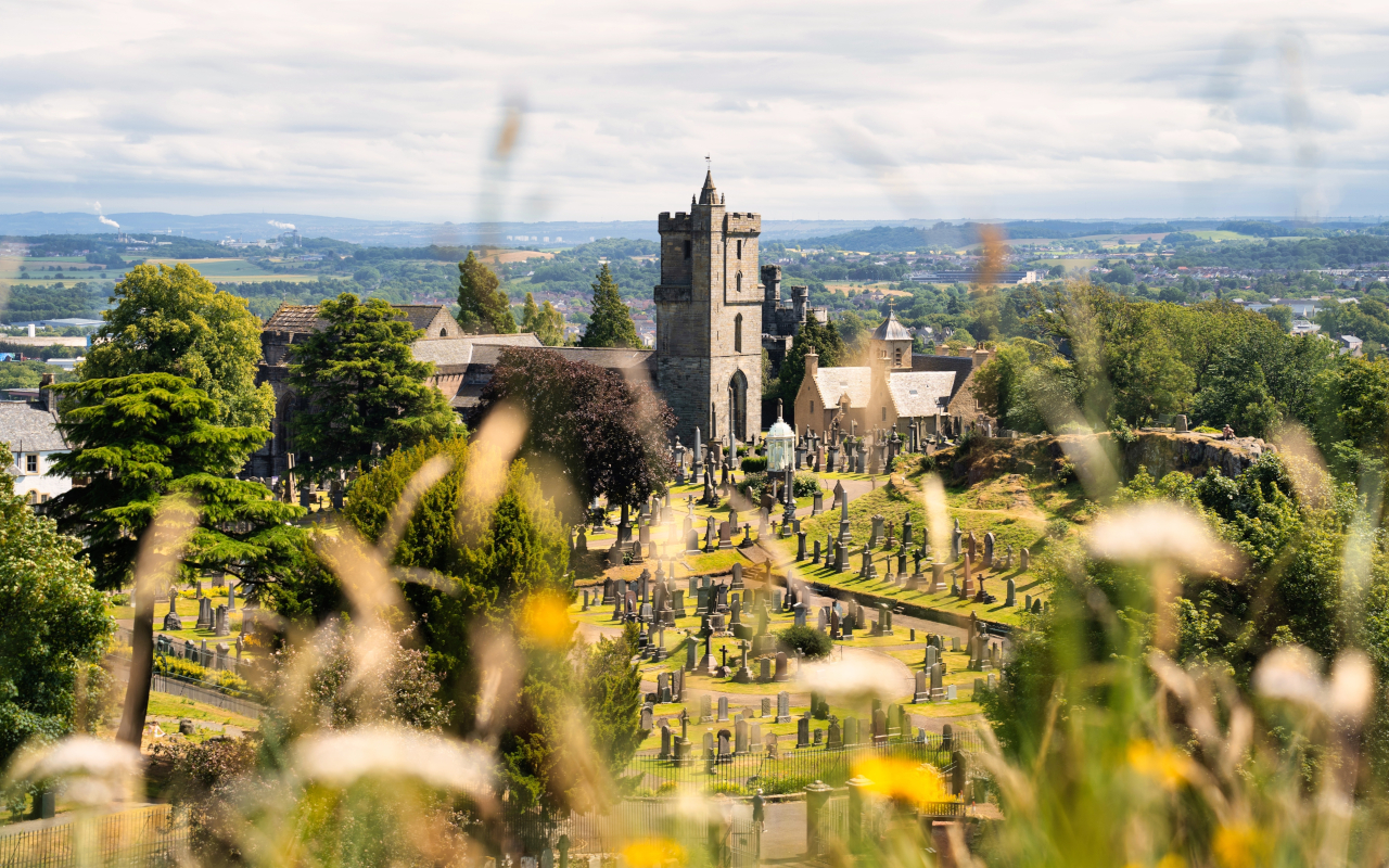 Descubre la Iglesia de Holy Rude, uno de los templos medievales mejor conservados de Escocia.