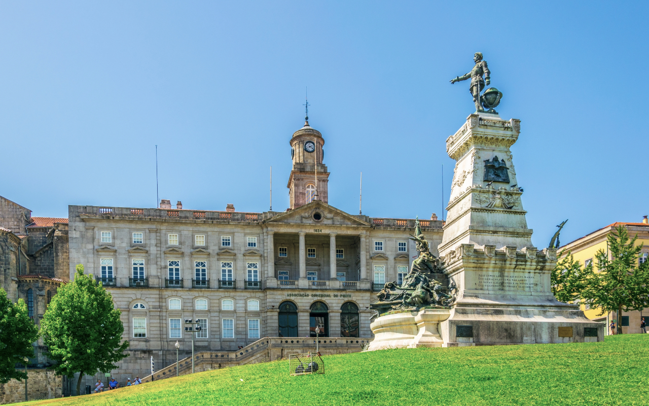 Palacio de la Bolsa, en el corazón de la ciudad de Oporto.