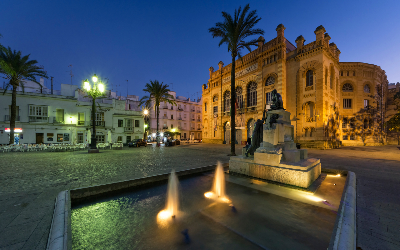 Teatro Gran Falla de noche (Cádiz)
