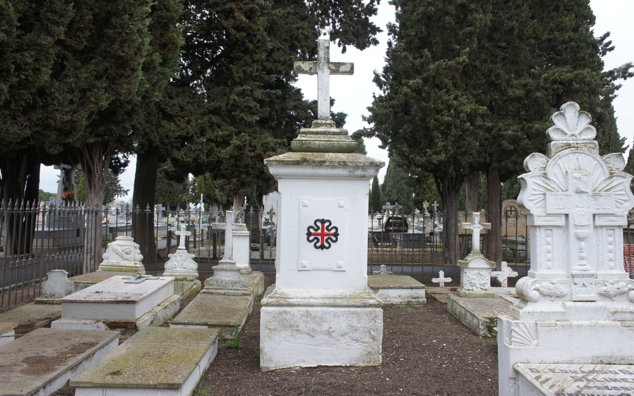 Cruz en el cementerio de Ciudad Real