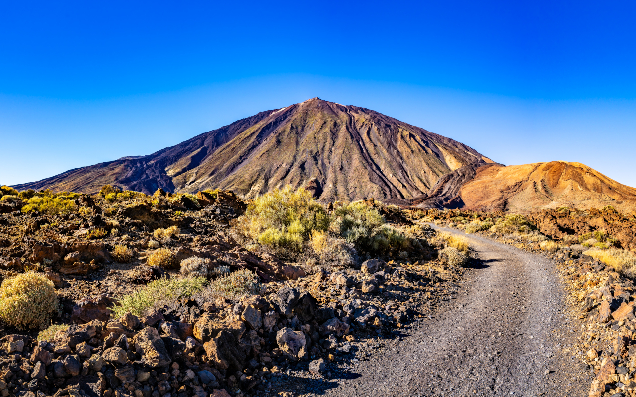 Image of Mount Teide in Tenerife.
