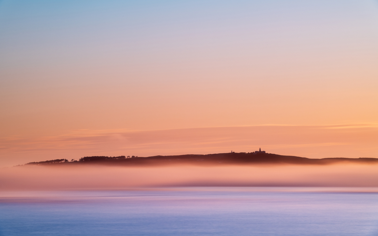 Imagen al atardecer de las Islas de Ons