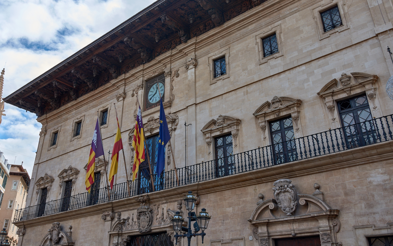 Fachada del ayuntamiento de Palma de Mallorca.