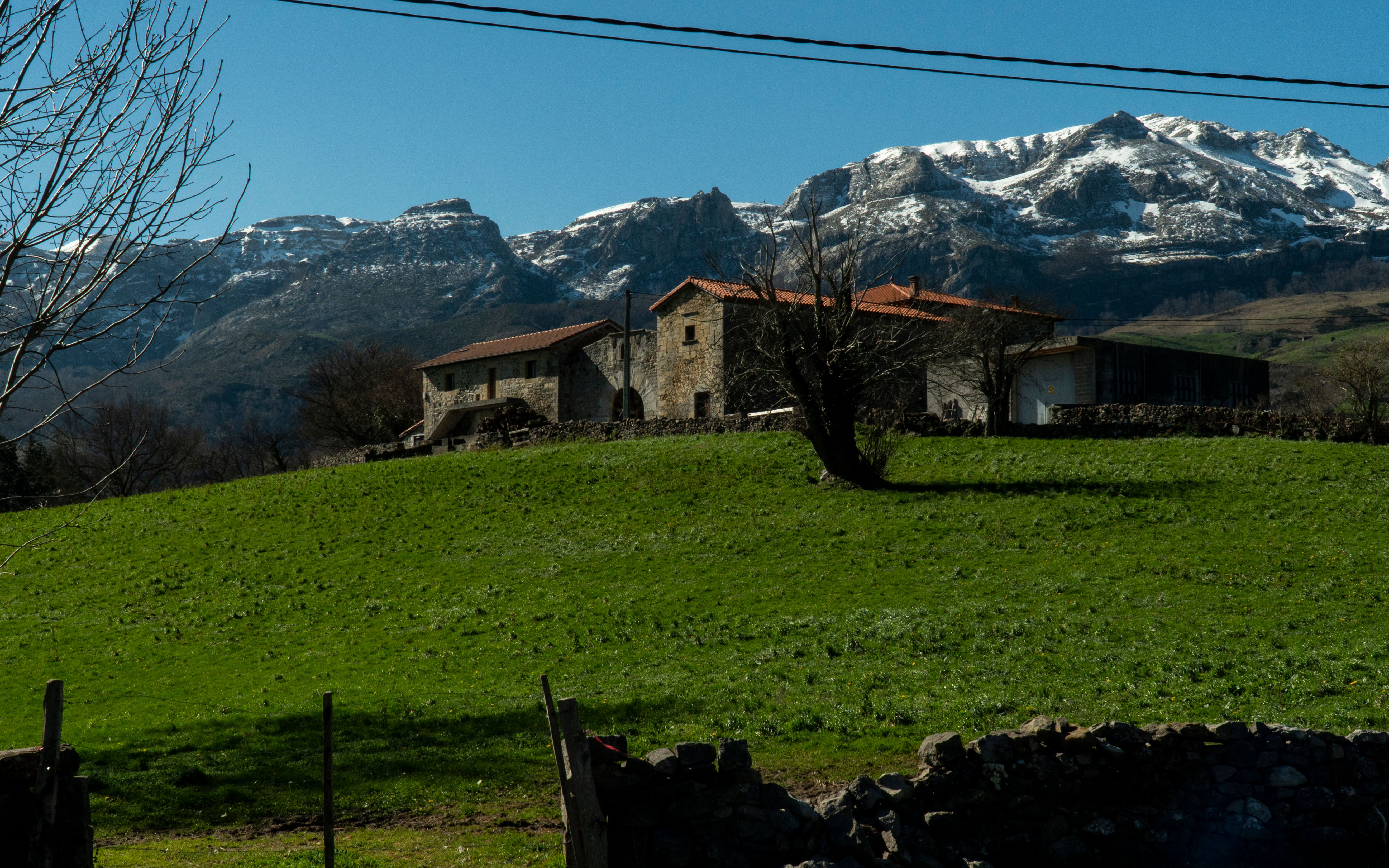Paisaje de Gándara, el sendero por el que pasará este tour en bicicleta por la Vía Verde de la Gándara.