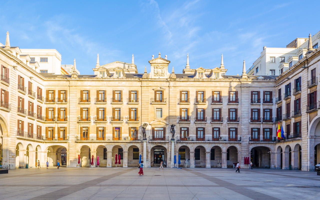 Plaza Porticada en Santander, Cantabria