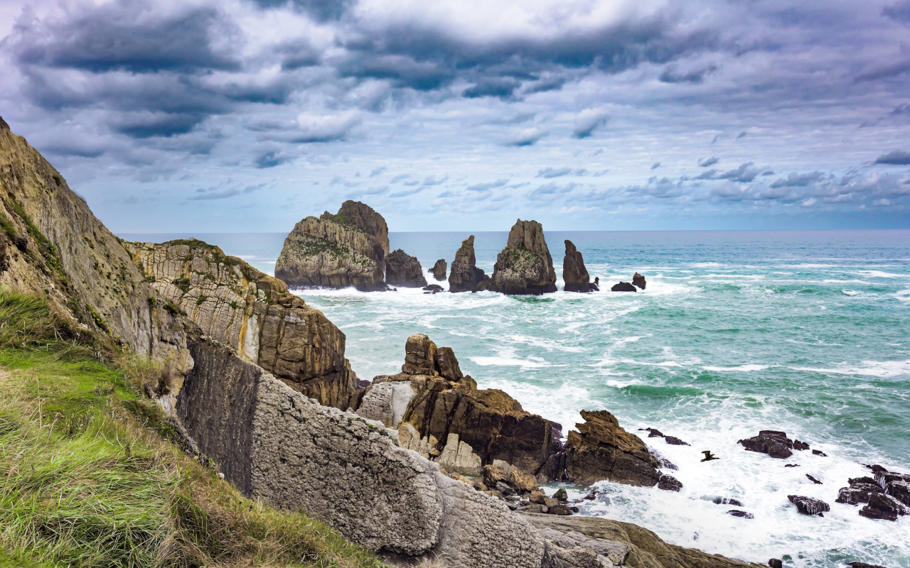 Playa de Portío en Costa Quebrada, Cantabria