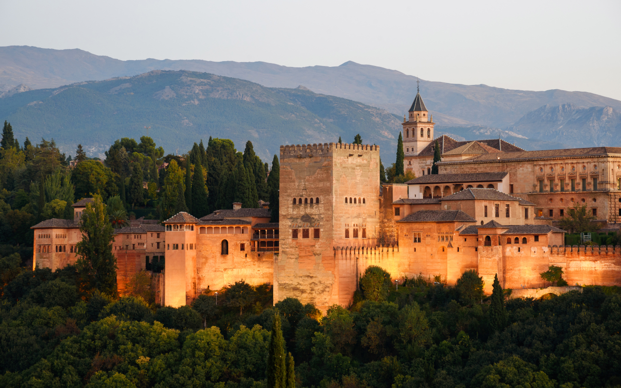 Vistas de la Alhambra de Granada desde el mirador de San Nicolás