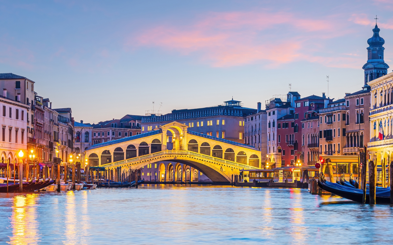 El puente de Rialto al atardecer, Venecia