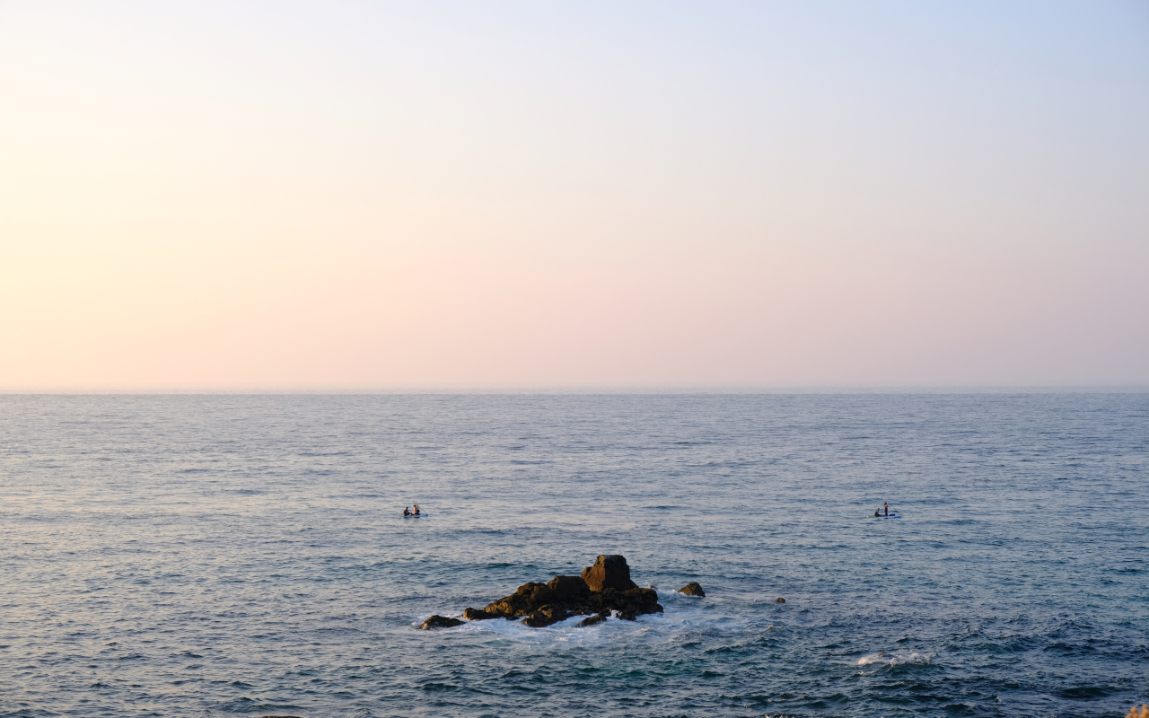 Vistas del mediterráneo desde una travesía en paddle surf en Mallorca