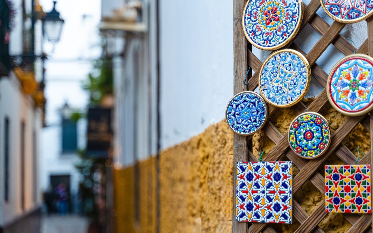 El icónico barrio de Santa Cruz en Sevilla